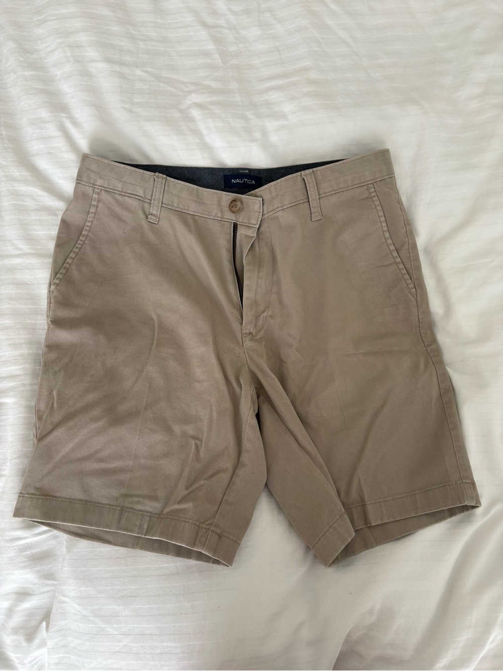 Nautica Men's Tan Flat-Front Deck Shorts 8.5 in Used